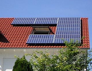 Photovoltaikanlage auf einem Ziegeldach