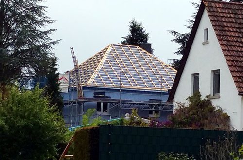 Dacheindeckung mit Tondachziegeln